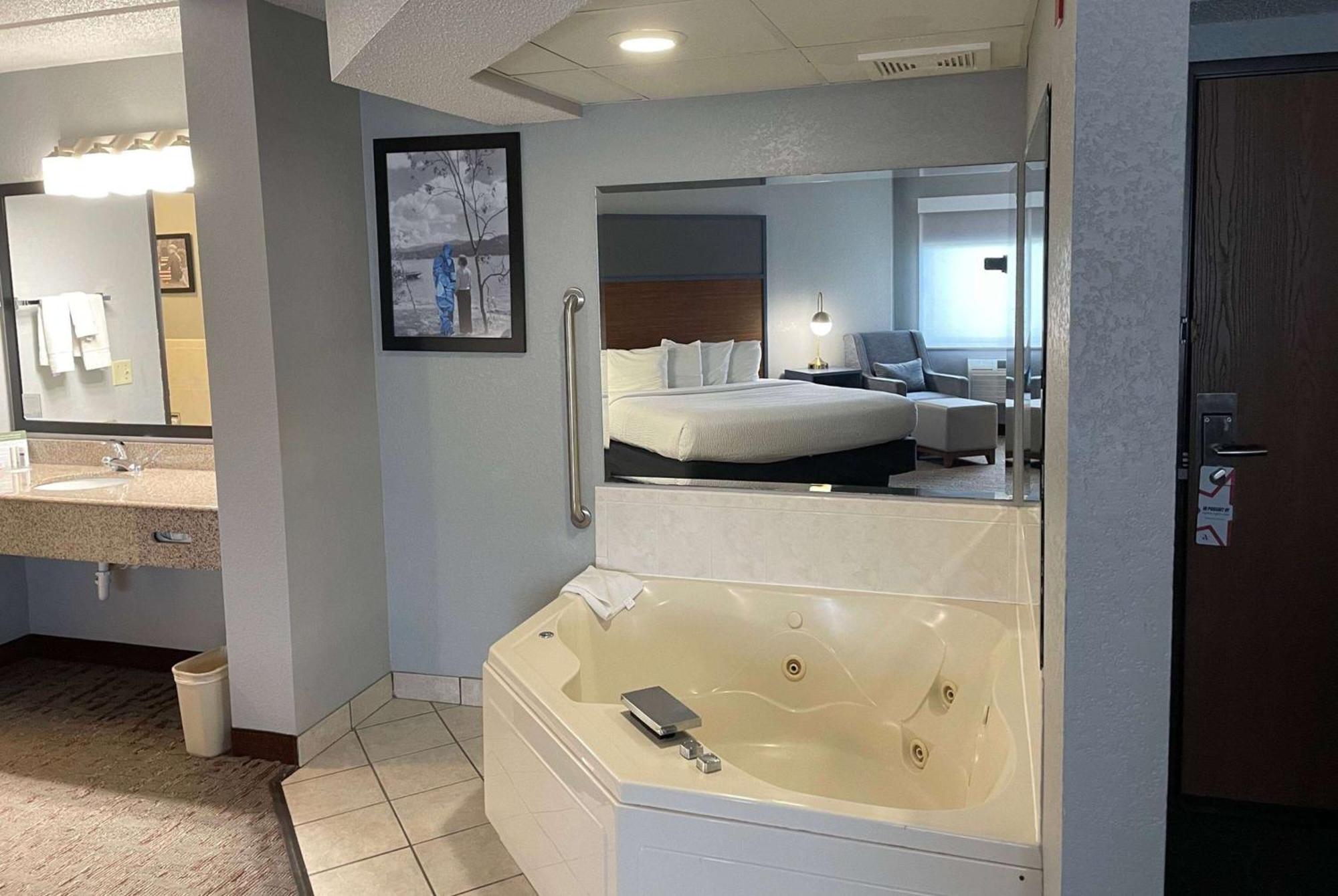 AmericInn by Wyndham Ankeny/Des Moines Eksteriør bilde